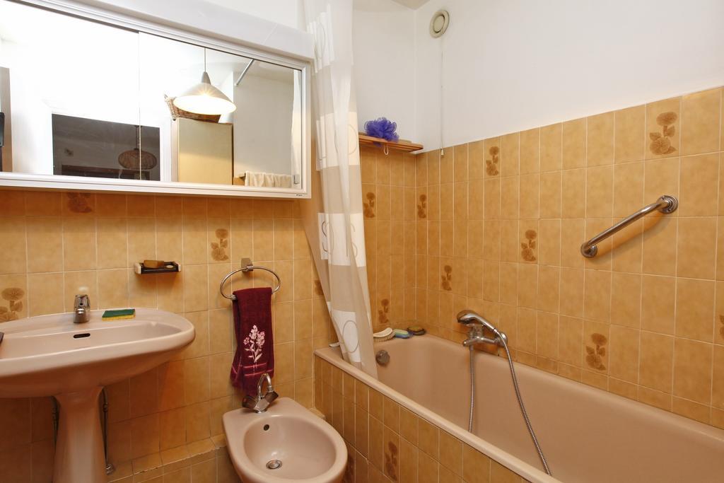 Appartement 6 Personnes Avec Terrasse Le Port Nice Bilik gambar