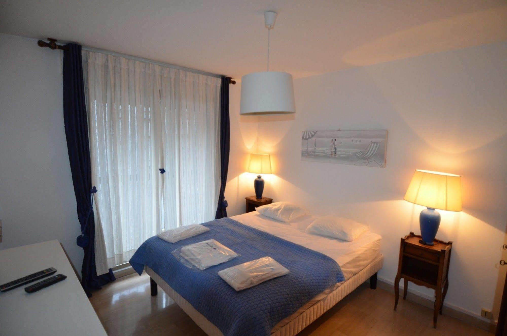 Appartement 6 Personnes Avec Terrasse Le Port Nice Luaran gambar